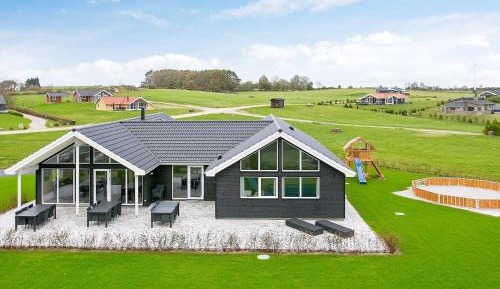 Seven-Bedroom Holiday Home