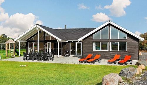 Six-Bedroom Holiday Home