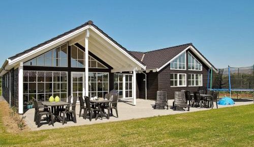 Five-Bedroom Holiday Home