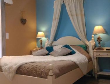 Studio with Garden View