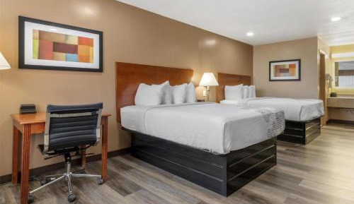 Queen Room with Two Queen Beds - Non-Smoking