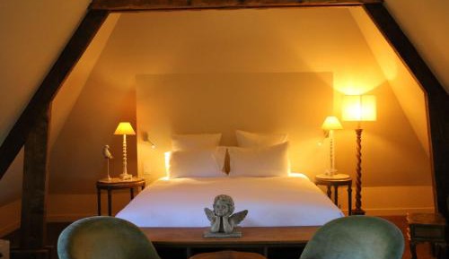 Room VOYAGEUSE