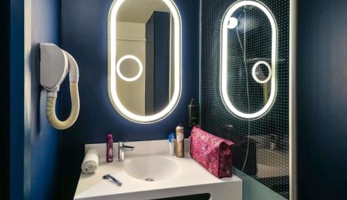 Standard Room with One Double Bed, One Single Bed and Sofa