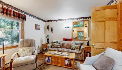 Three-Bedroom Vacation Home 