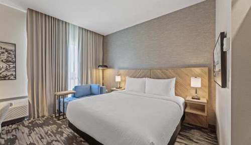 Standard Room, 1 King Bed