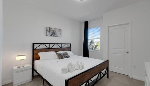 Standard King Room