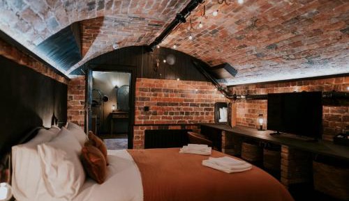 Standard Double Suite