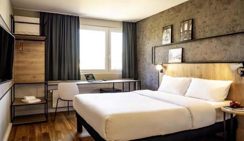 Superior Double Room with Air-Condition
