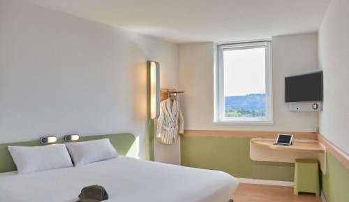 King Room - Wheelchair Accessible