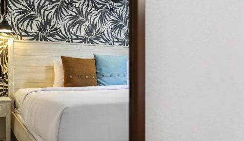 Deluxe Double Room - Two Queen Beds (Self Check-in)