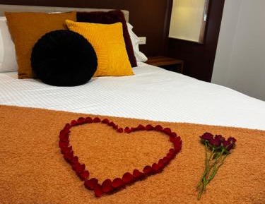 Deluxe Suite with Spa Bath