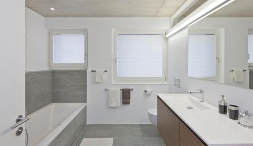 Three-Bedroom Apartment with Mountain View