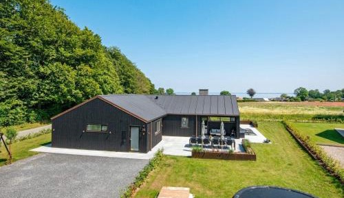 Five-Bedroom Holiday Home