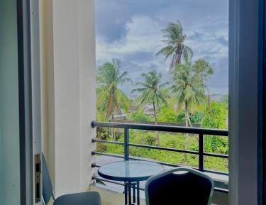 Grand Deluxe Queen Room