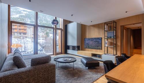 Four-Bedroom Penthouse Apartment