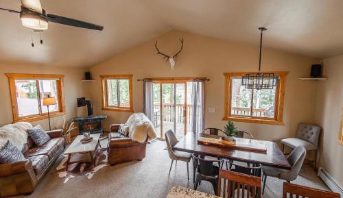 Three-Bedroom Vacation Home 