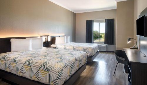 Superior Queen Room with Two Queen Beds