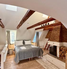Apartment - Split Level