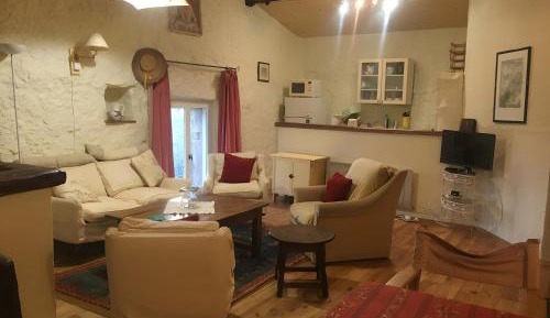 One-Bedroom Apartment with Garden View