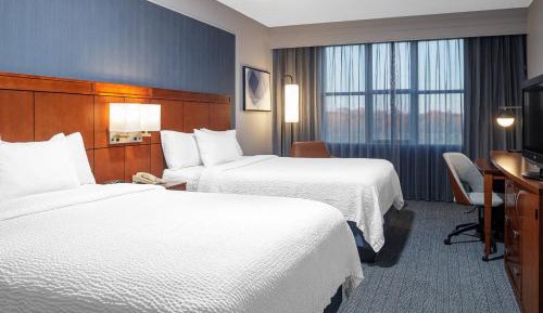 Queen Room with Two Queen Beds and Bathtub - Mobility Access/Hearing Access