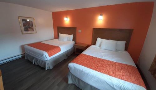 Queen Room with Two Queen Beds - Non-Smoking