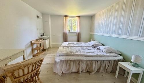 Single Room with Shared Shower and Toilet