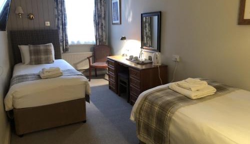 Twin Room with Shower