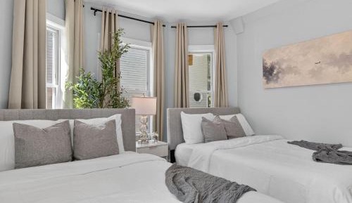 Economy Quadruple Room with Shared Bathroom