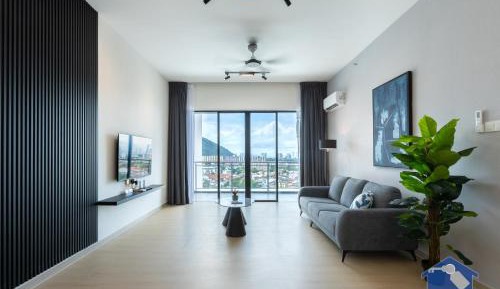 Three-Bedroom Apartment with View