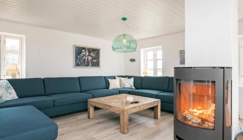 Seven-Bedroom Holiday Home