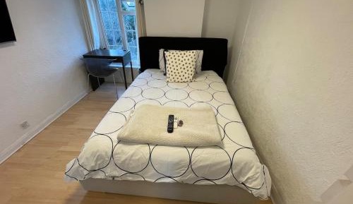 Double Room with Shared Bathroom