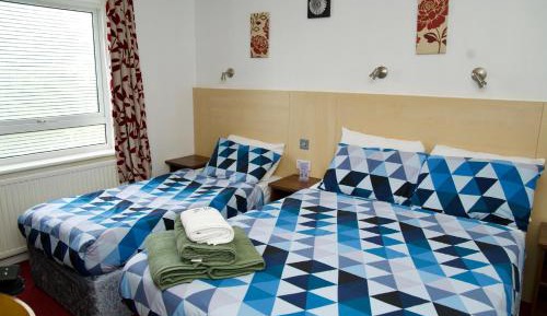 Standard Triple En-suite Room