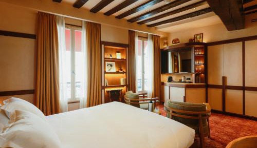 Prestige Room