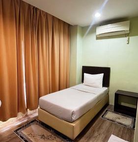 Deluxe Single Room