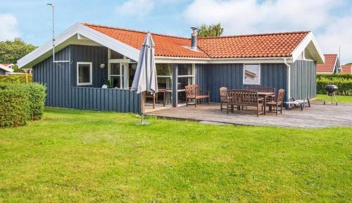 Five-Bedroom Holiday Home