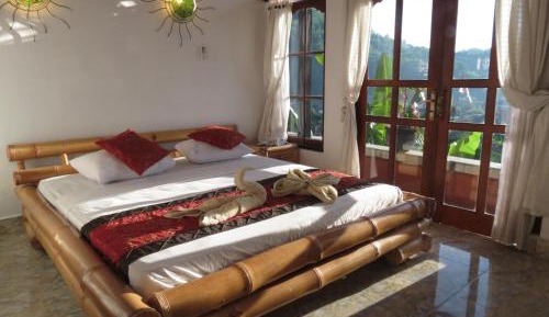 Deluxe Double Room with Balcony and Sea View