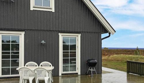 Three-Bedroom Vacation Home 