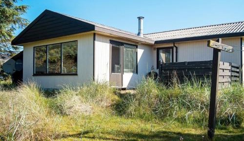 Three-Bedroom Vacation Home 
