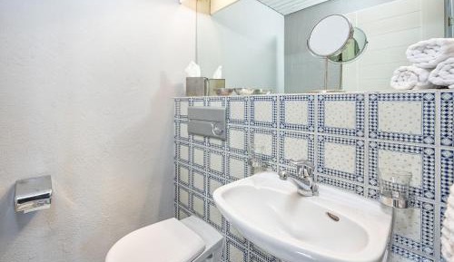 Two-Bedroom Apartment with Balcony No.221