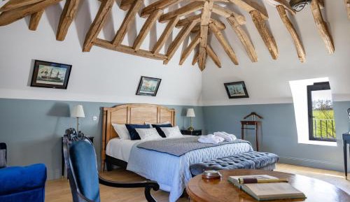 Deluxe Family Suite