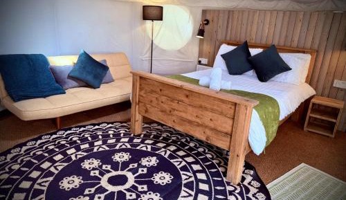 Executive glamping with hot tub and cinema