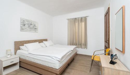 One-Bedroom Apartment with Terrace