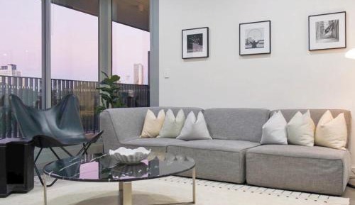 Three-Bedroom Apartment with Balcony