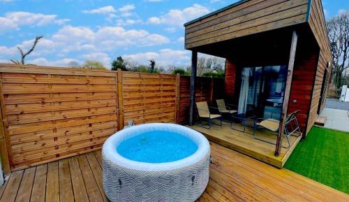 One-Bedroom Apartment with Terrace