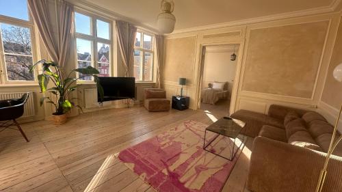 Three-Bedroom Deluxe Apartment