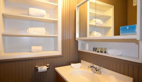 Queen Suite with Two Queen Beds