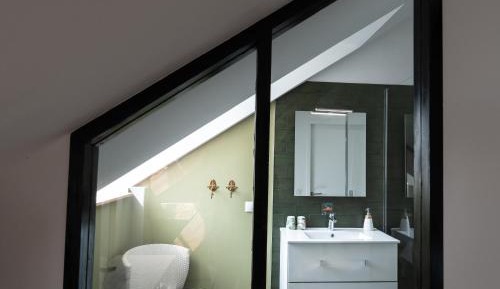 Quadruple Room with Private Bathroom