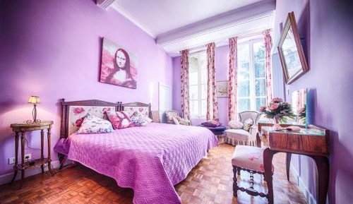 Deluxe One-Bedroom Apartment with Garden View