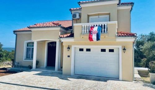 Superior Villa