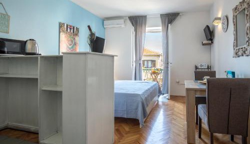 Studio with Sea View